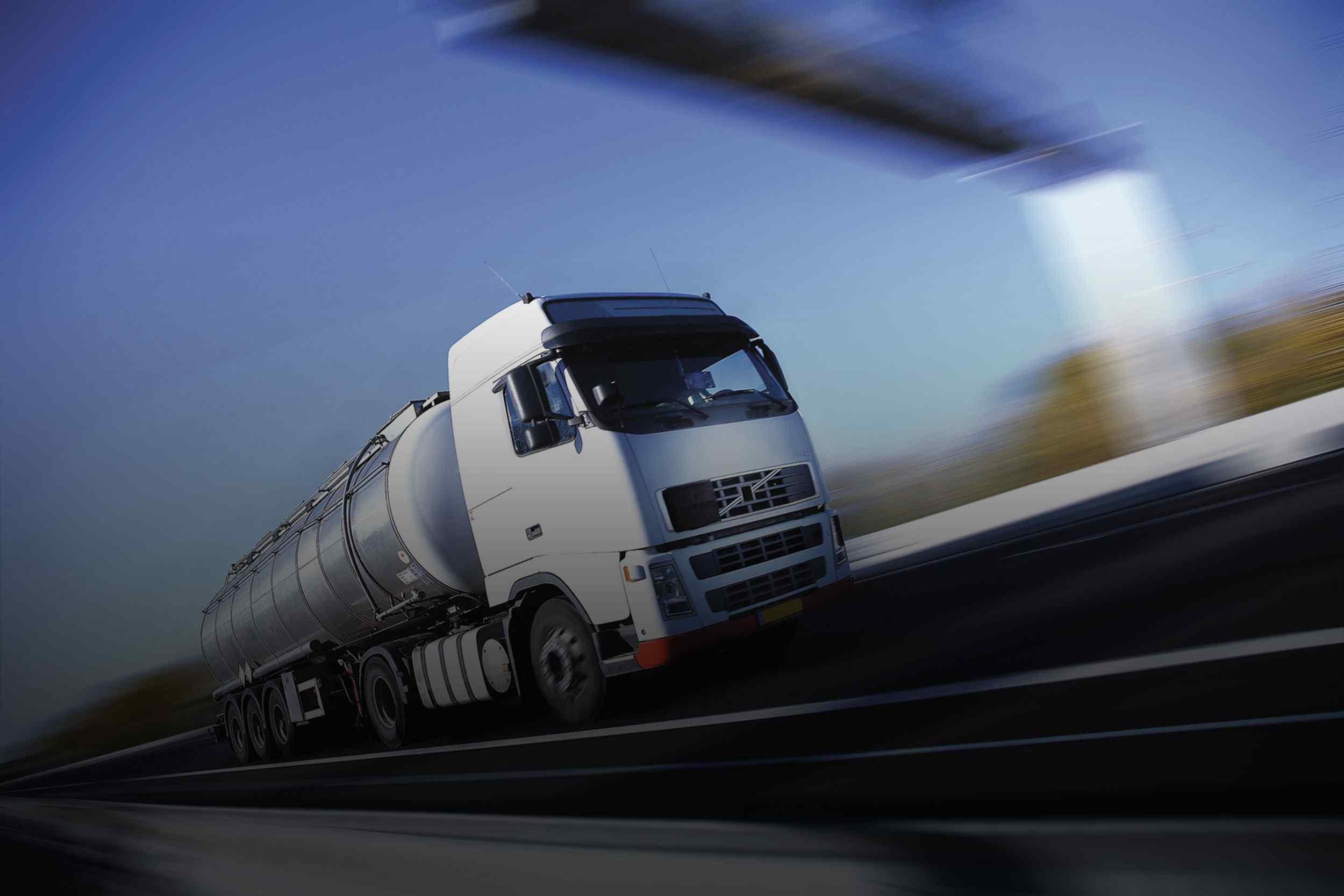 https://b1p.096.myftpupload.com/wp-content/uploads/2015/09/White-Truck-single.jpg